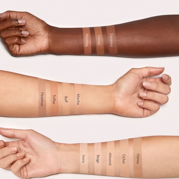 Cle de peau sealed concealer in no 12 Nutmeg - Picture 4 of 4